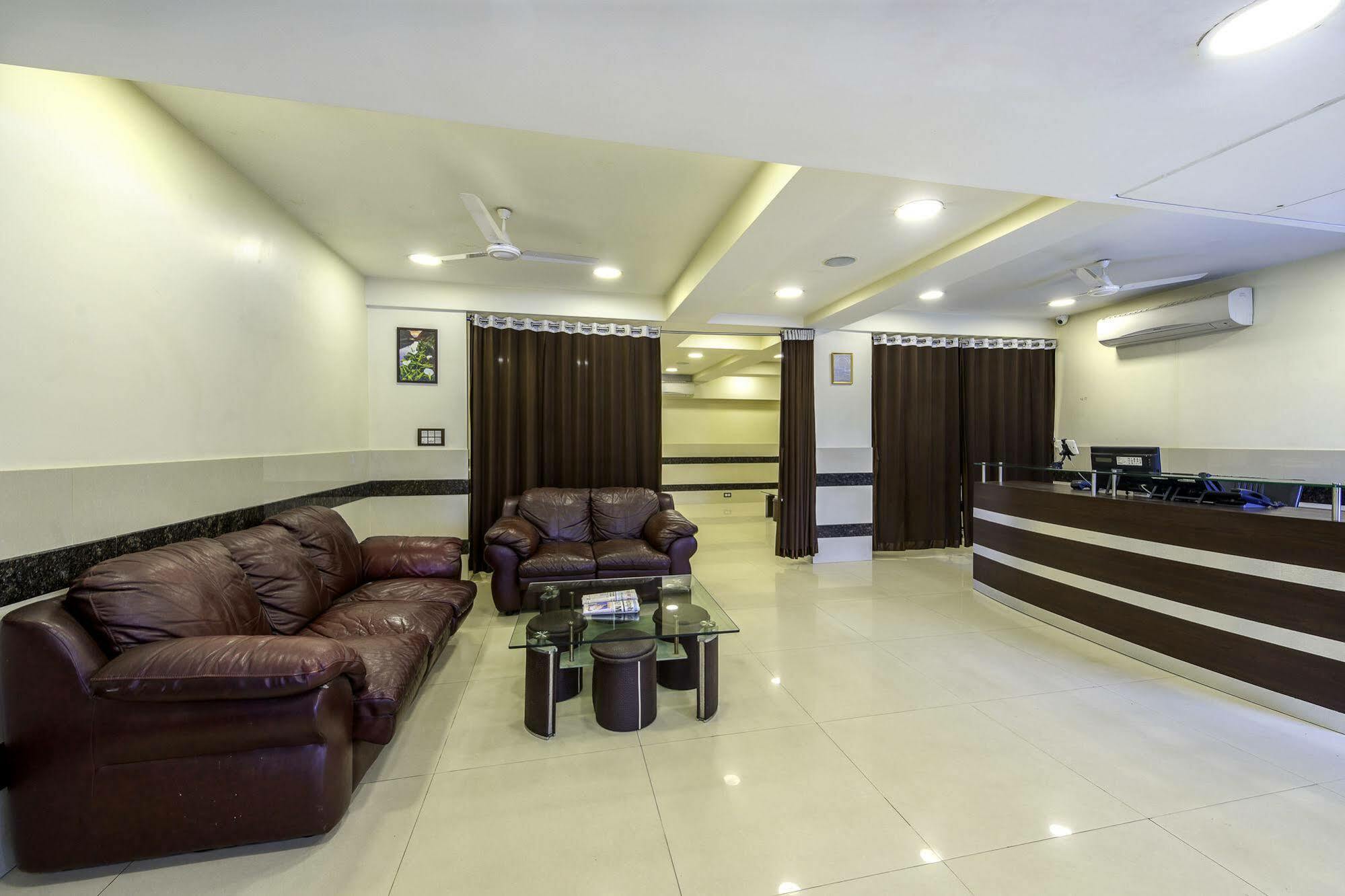 Oyo 16703 Hotel The Platinum Calcutta Extérieur photo