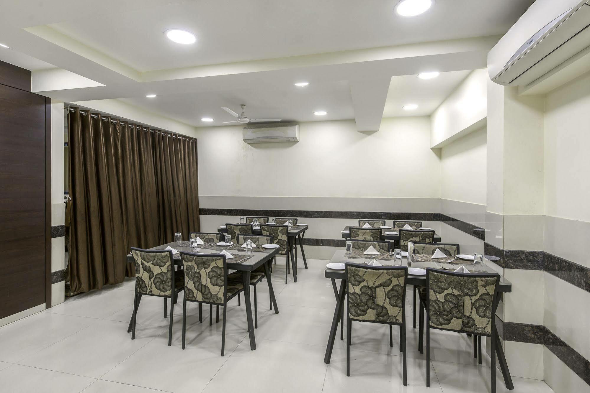 Oyo 16703 Hotel The Platinum Calcutta Extérieur photo