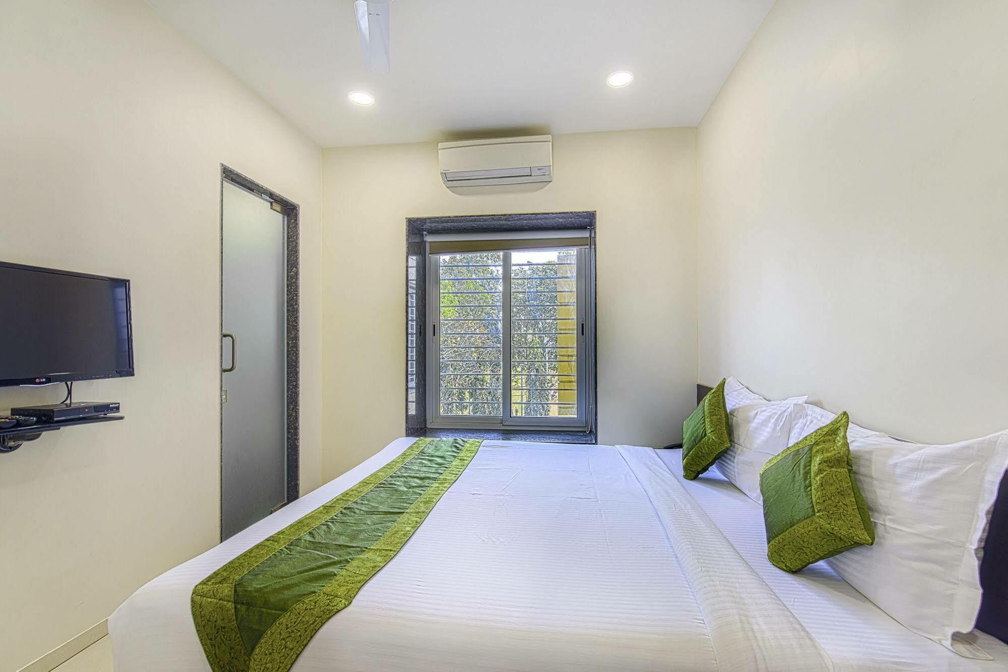Oyo 16703 Hotel The Platinum Calcutta Extérieur photo