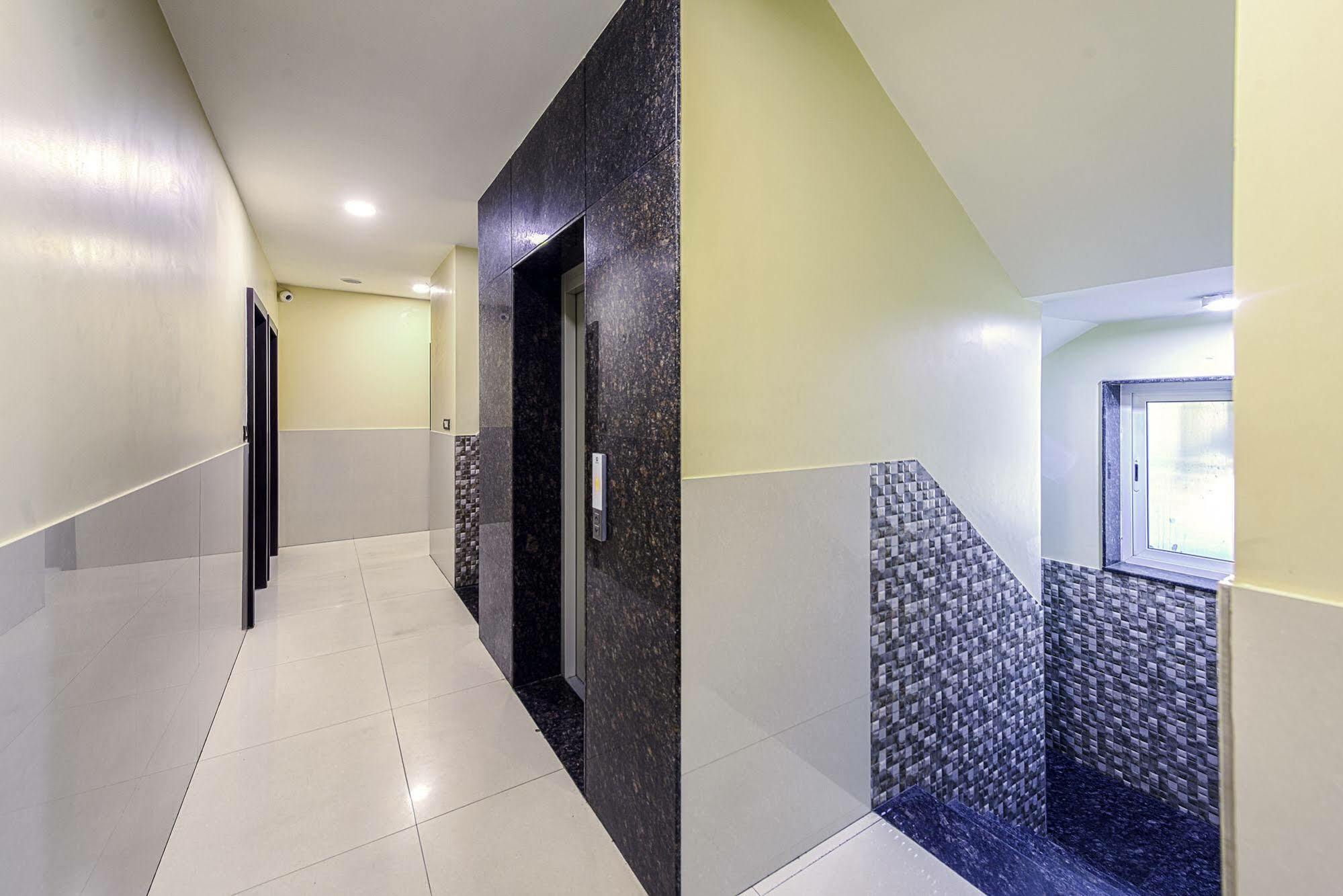Oyo 16703 Hotel The Platinum Calcutta Extérieur photo