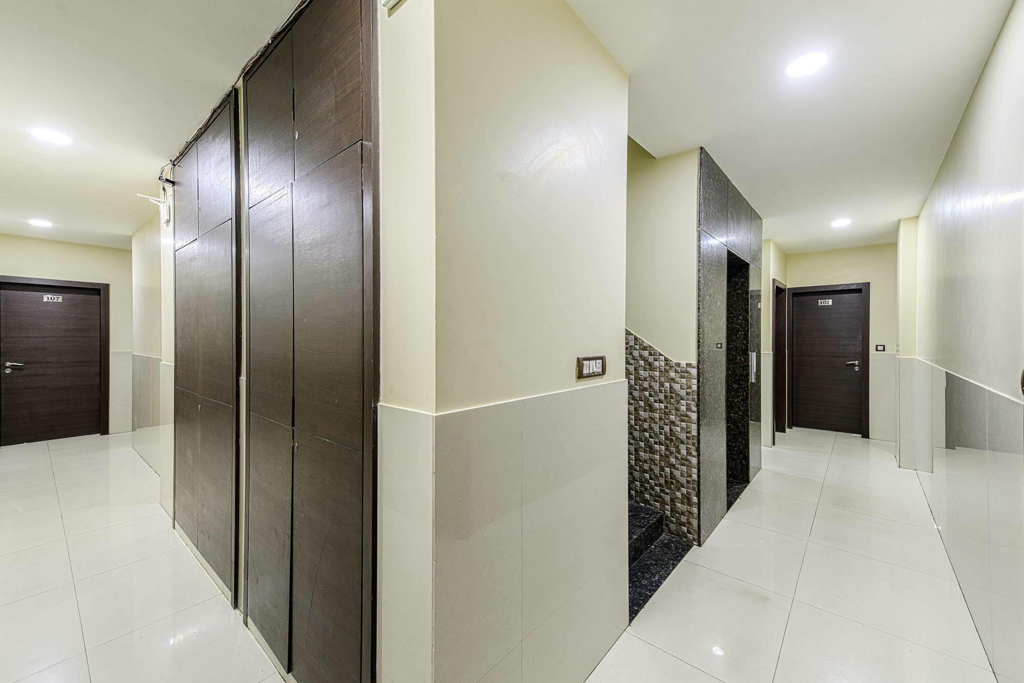 Oyo 16703 Hotel The Platinum Calcutta Extérieur photo